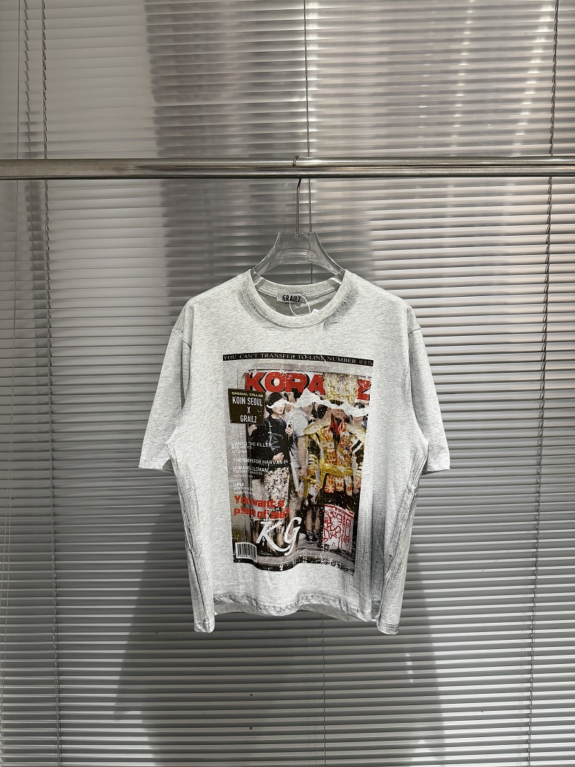 Streetwear Brand Poster - T-shirt Vintage Distressed con Stampa Effetto