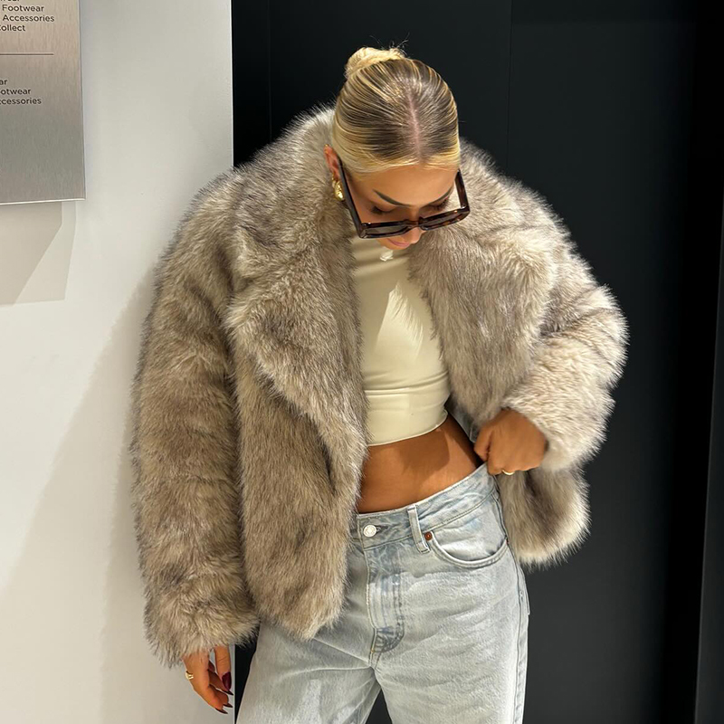 Streetwear Brand Jacket - Giacca Chic da Donna in Finta