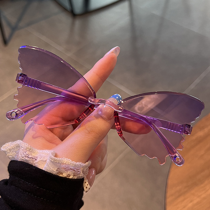 Occhiali da sole vintage a for - Streetwear Brand With Butterfly recensione e prezzo