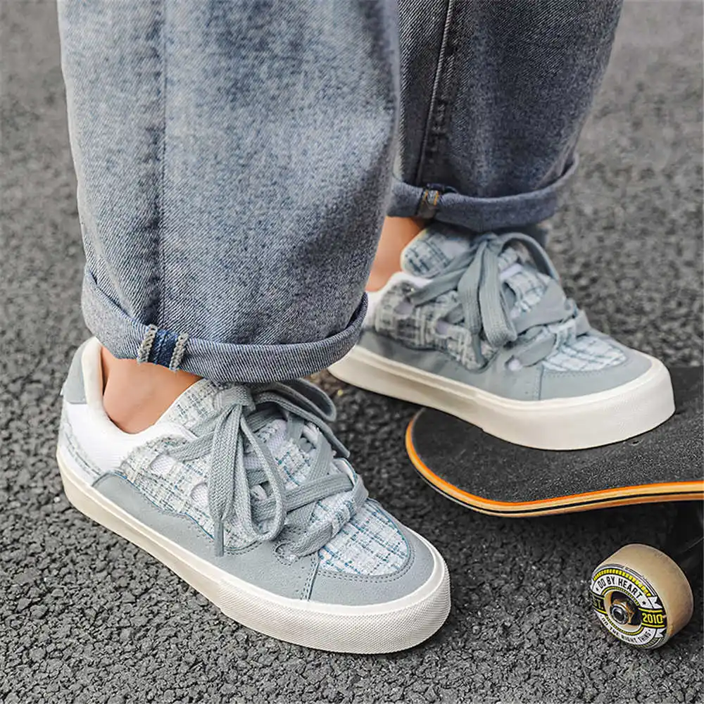 Con allacciatura Scarpe da scu - Streetwear Brand Expensive recensione e prezzo